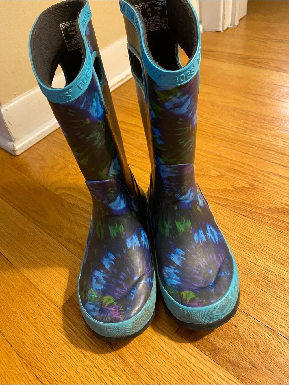 Bogs Kids Tie-Dye Rain Boots in Blue and Green